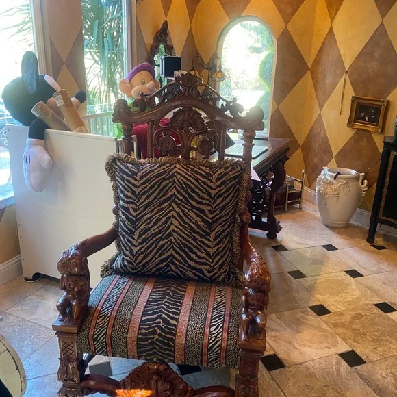 Estate Sale Contact if you are interested in Antique or Vintage HIGH END items! - Picture 3 of 17